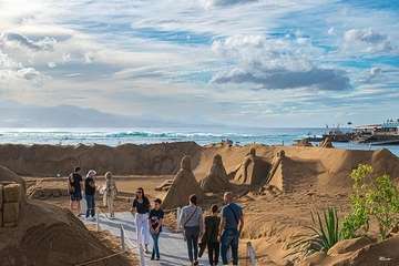 El famoso belén de arena de Las Canteras, icono de la Navidad grancanaria/Antonio Rico.